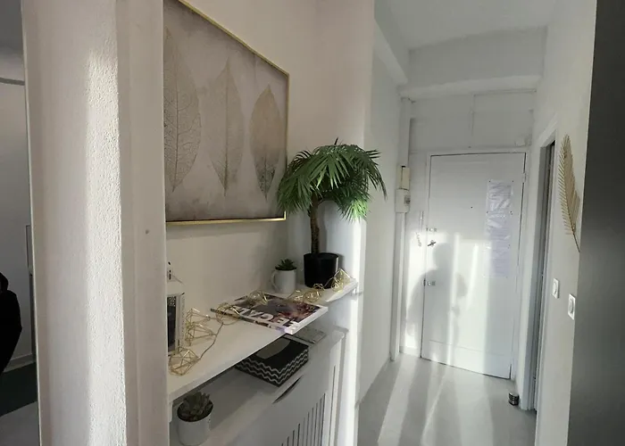 Centre Sur Avenue Jean Medecin A 8 Minutes De Marche Apartmán *