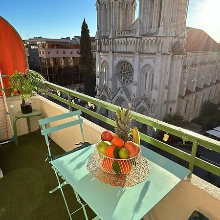Centre Sur Avenue Jean Medecin A 8 Minutes De Marche Apartment