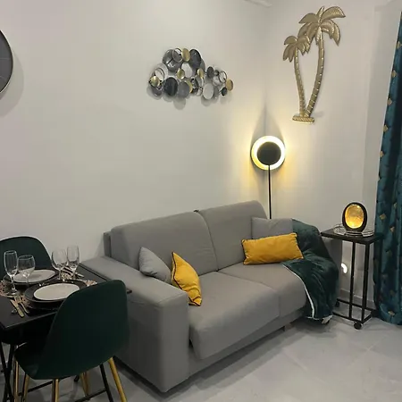 Centre Sur Avenue Jean Medecin A 8 Minutes De Marche Apartment *