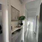 Centre Sur Avenue Jean Medecin A 8 Minutes De Marche Διαμέρισμα *